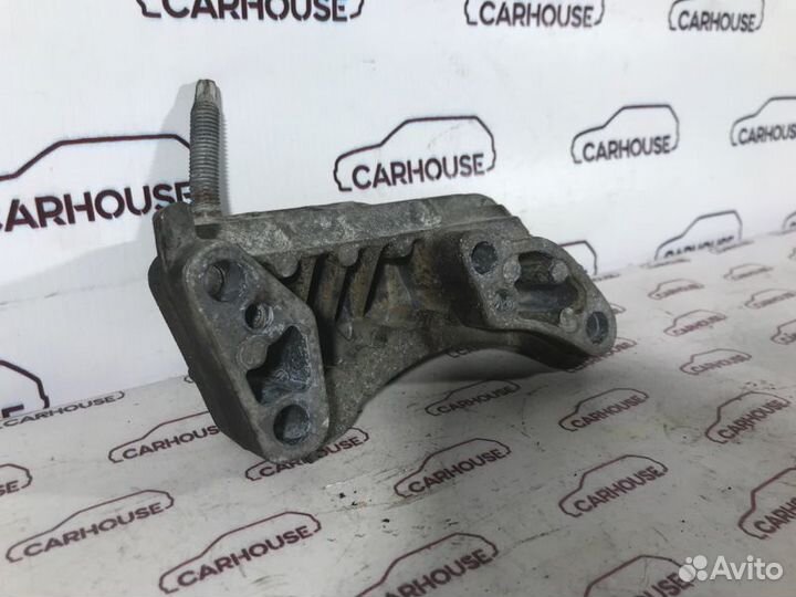 Кронштейн двигателя Ford Focus 2 1.6 TDI 2010