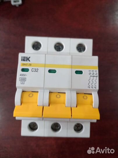 Автоматический выключатель iek