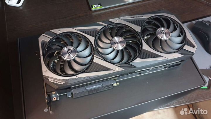 Asus ROG Strix GeForce RTX 3080 OC 10Gb