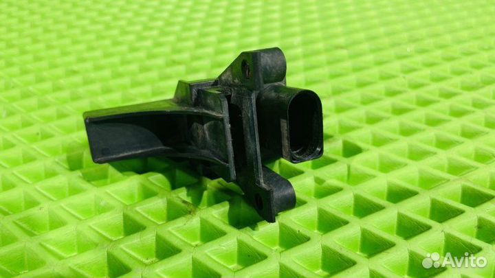 Антенна Audi A8 D3 2002-2010