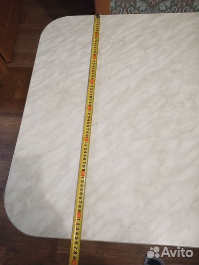 Стол обеденный