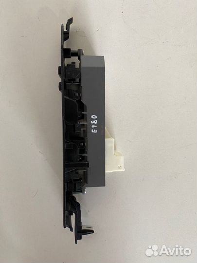 Блок управления стеклами (в сборе) левый Toyota