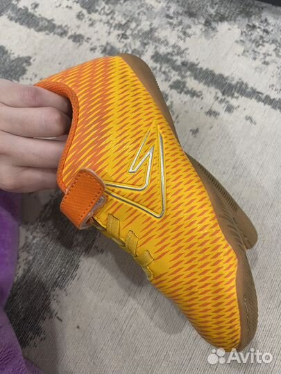 Детские бутсы, гетры, защита