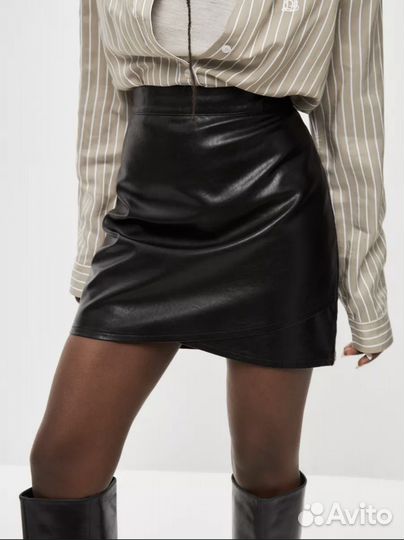 Юбка мини кожаная новая