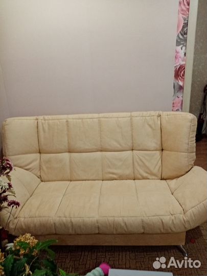 Диван книжка