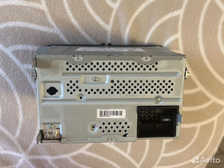 Штатная магнитола на volkswagen tiguan1 и рамка