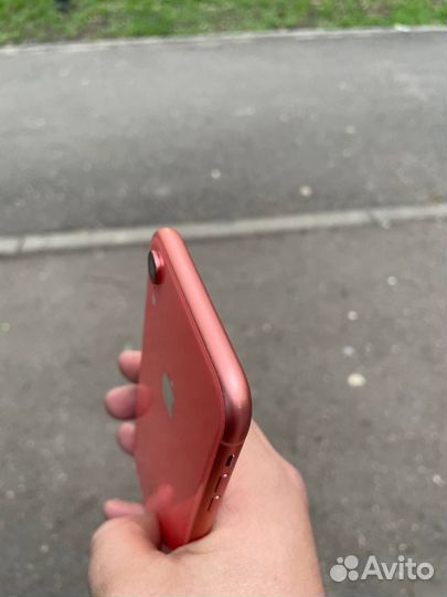 iPhone Xr, 64 ГБ