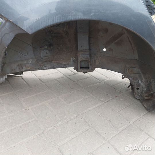 Правая задняя часть кузова тойота версо