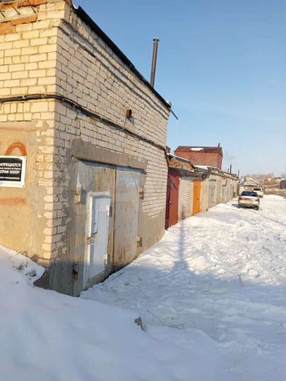 Гараж, > 30 м²