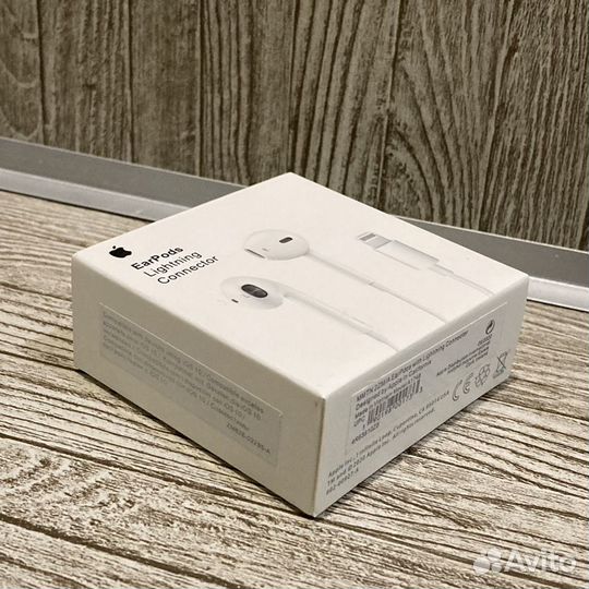 Наушники Apple EarPods Lightning Connector - 1 в 1