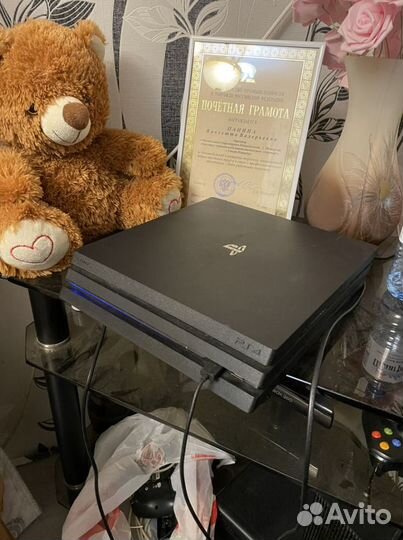 Продам ps 4 pro или обменяю на хороший скутер