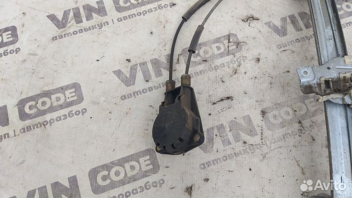 Стеклоподъемник передний мех левый Kia Shuma 1