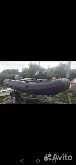 Лодка с мотором