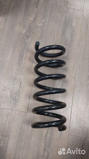 Пружина подвески задняя Infiniti Ex35 1 поколение