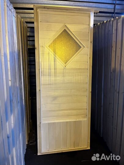 Двери деревянные для бани