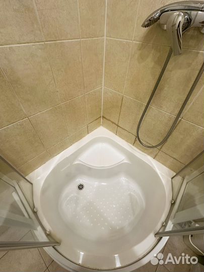 Душевая кабина 90х90