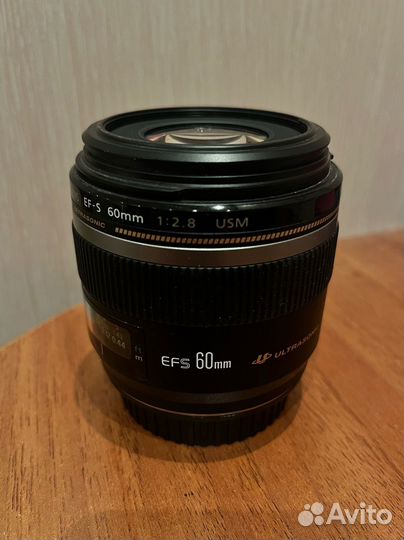Продам объектив canon macro lens EF-S 60MM 1:2.8 U