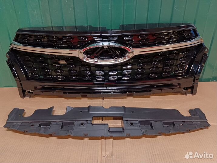 Решетка в капот Chery Tiggo 4