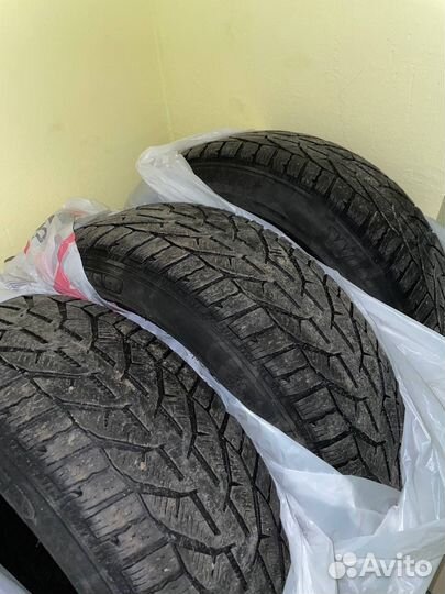 Tigar Winter 215/55 R17 98V