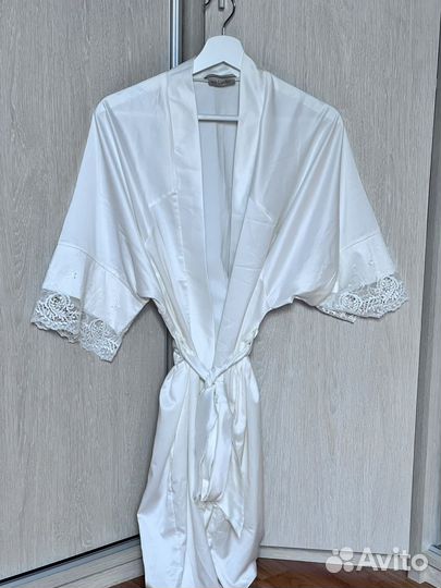 Халат Laete с кружевом