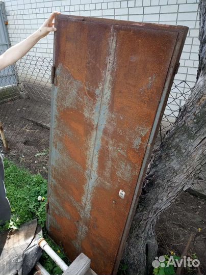 Дверь входная металлическая