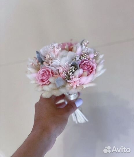 Букет из сухоцветов в кашпо