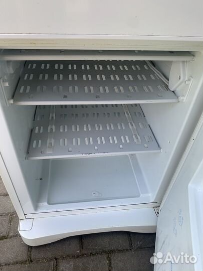 Холодильник indesit