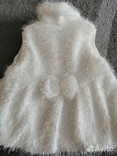 Жилетка накидка тёплая на девочку