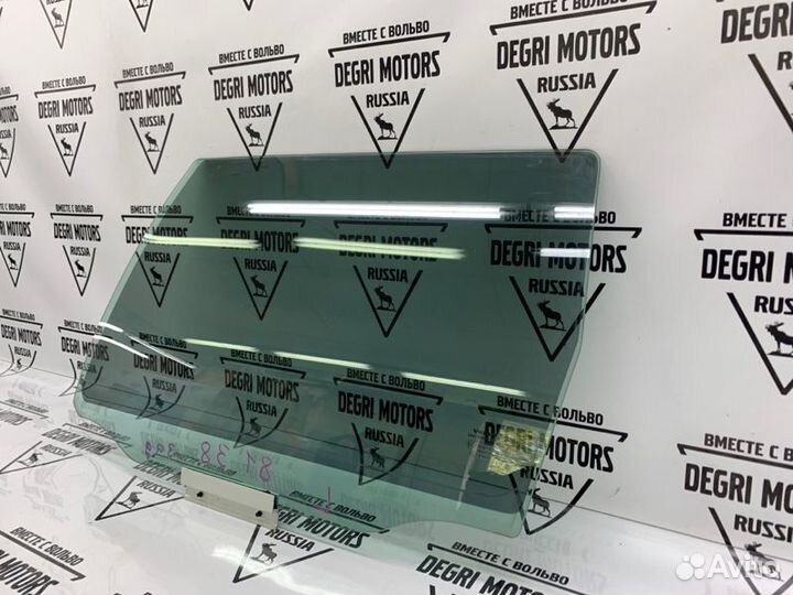 Стекло задней левой двери Volvo V70 XC70 2000-2008