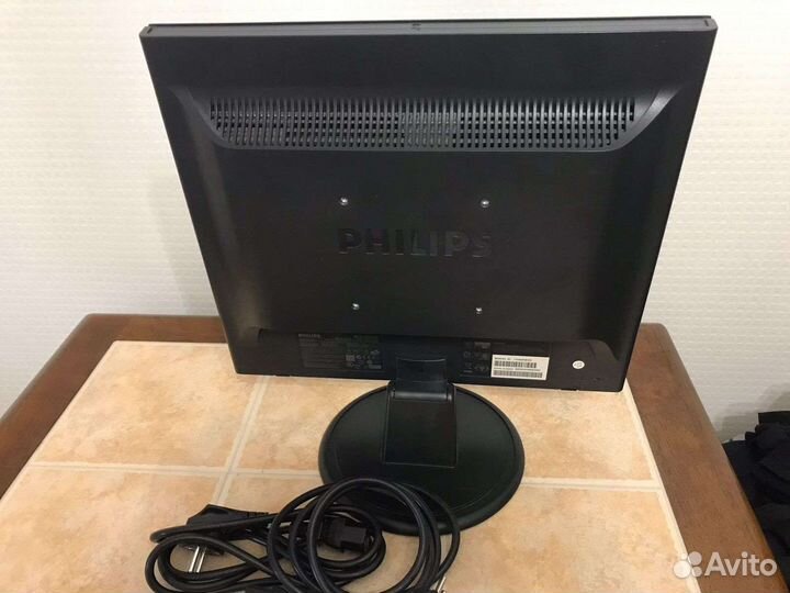 Монитор для компьютера philips