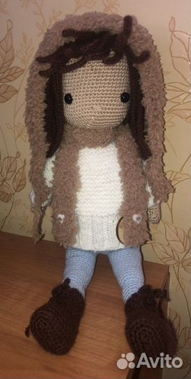 Вязанная интерьерная кукла