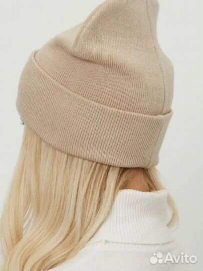 Шапка женская бежевая