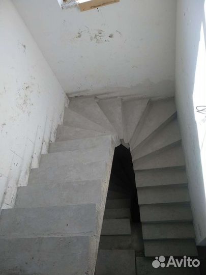 Лестница из бетона