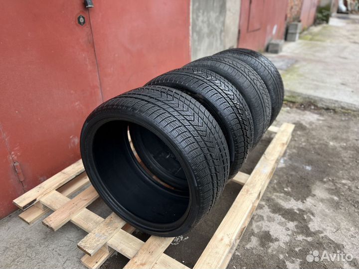 Pirelli Scorpion Winter 285/35 R22 и 315/30 R22 V