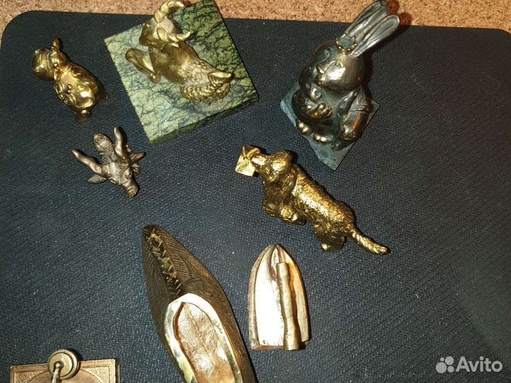 Фигуры бронза