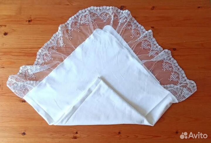 Комплект на выписку: плед 85*85 и кружевной уголок