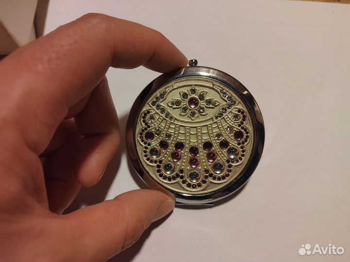 Зеркало карманное