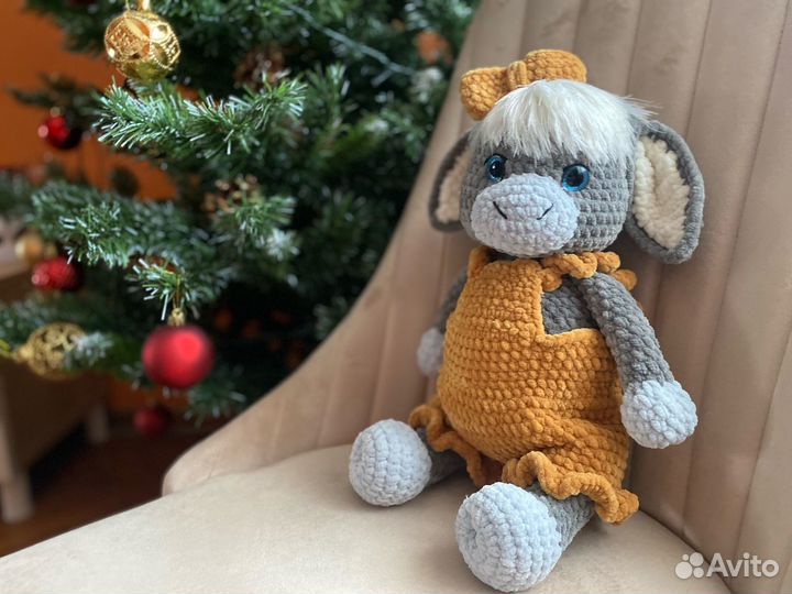 Мягкпя игрушка ослик ручной работы