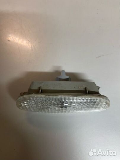 Повторитель поворота в крыло Volkswagen Passat B5