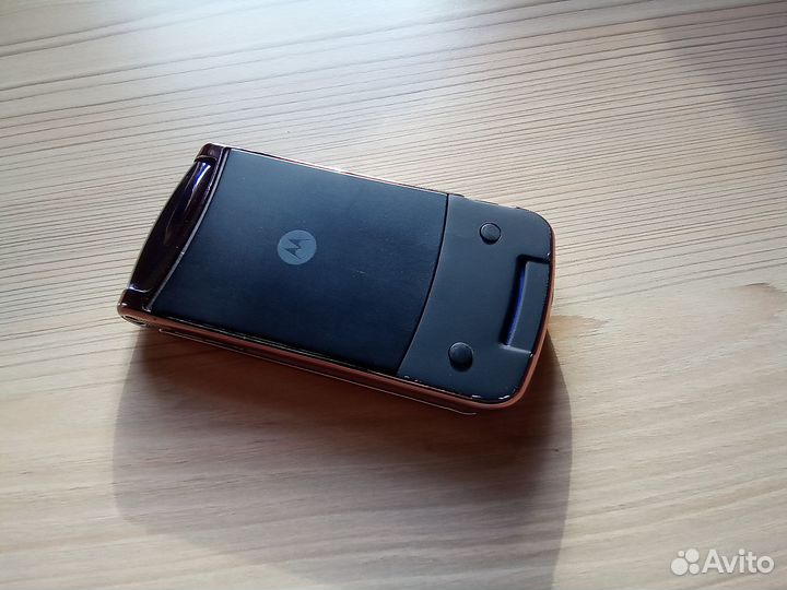 Motorola RAZR2 V9