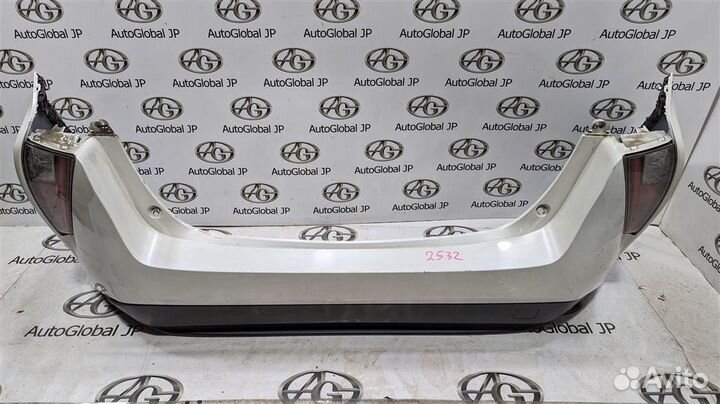 Бампер задний Toyota Prius