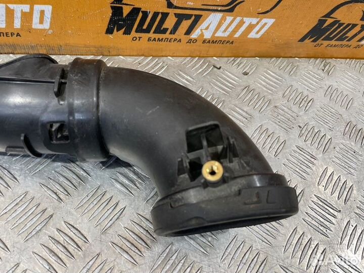 Воздуховод воздушного фильтра Land Rover Discovery