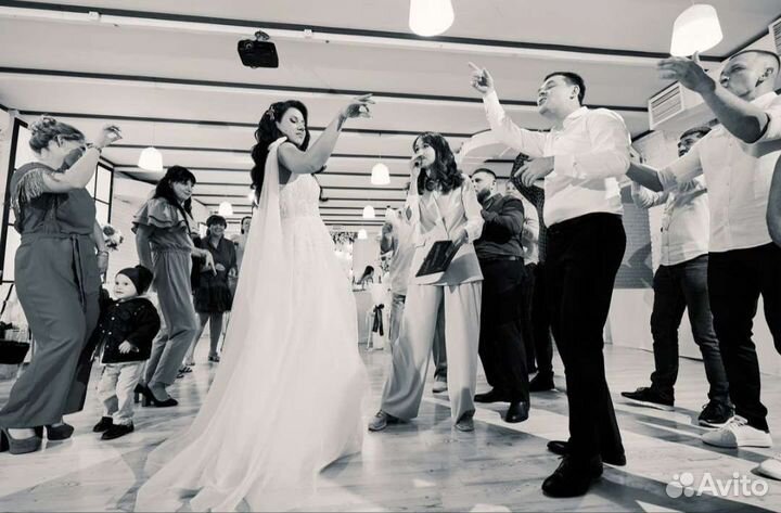 Ведущая, тамада на свадьбу, юбилей, корпоратив