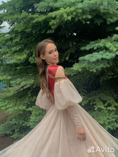 Вечернее платье