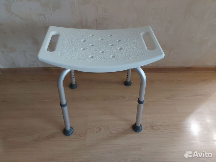 Стул для купания в ванной