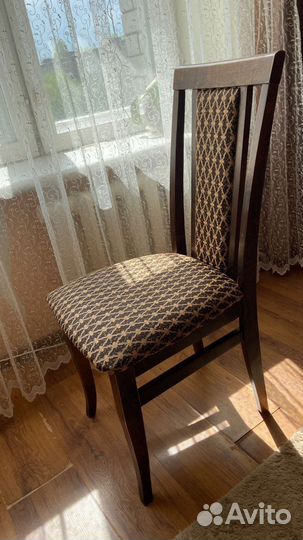 Стул из дерева