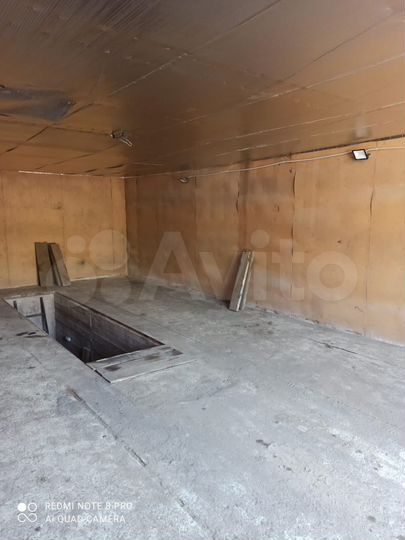 Гараж, > 30 м²