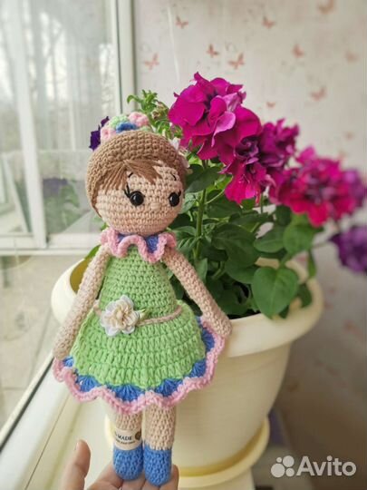 Вязаная кукла 