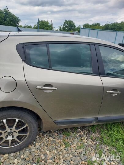 Дверь задняя правая Renault Megan 3 хетч