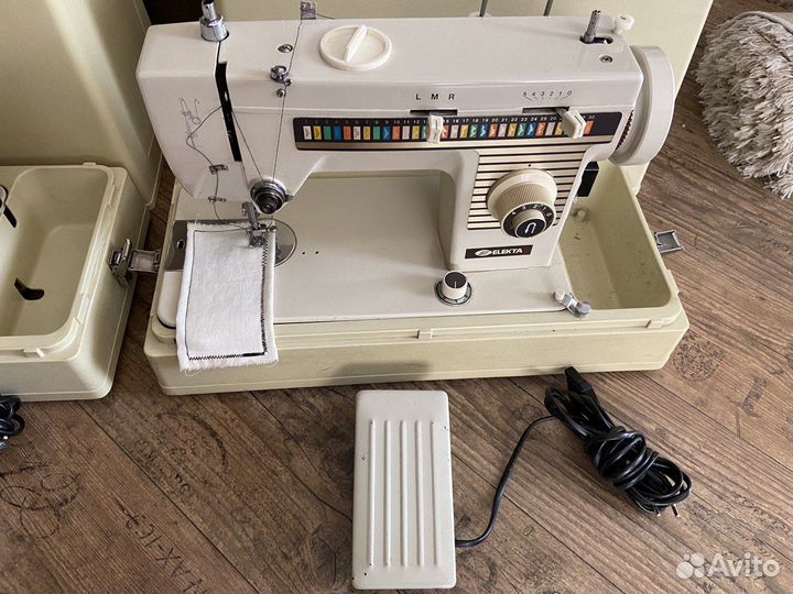 Швейная машина Elekta